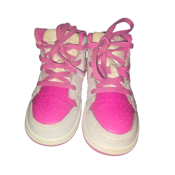 Nike Kids Sneakers in Pink and White - Picture 3 of 3